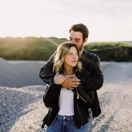 رسائل رومانسية لخطيبتك لتسعدها