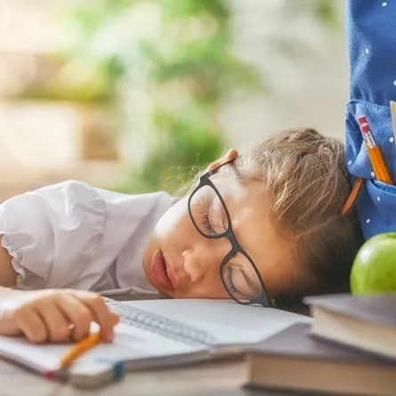 طفلي يشعر بالإرهاق والتعب باستمرار ما السبب؟