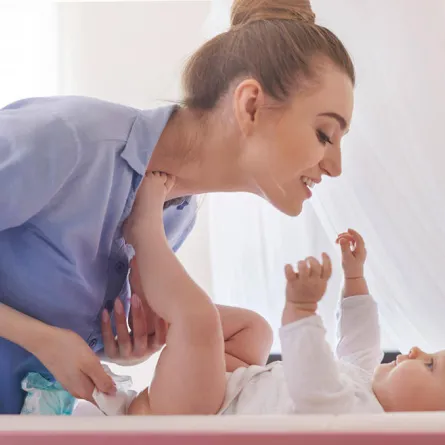 أسباب الإسهال عند الرضيع علاماته وطرق لعلاجه