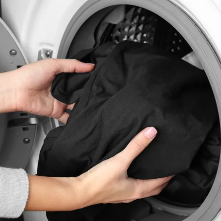 غسل الملابس السود مع الحفاظ على لونها