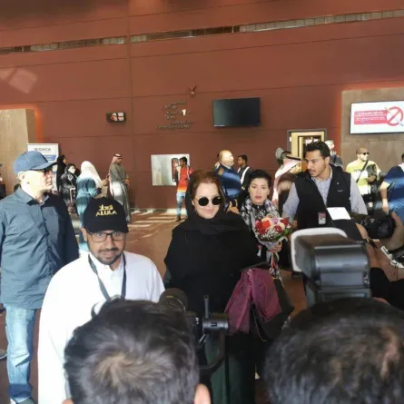 مسرح مرايا في مهرجان طنطورة يعيدُ عزيزة جلال ويتهادى على إيقاع لحن جديد لـ عمر خيرت