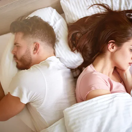 الزوج البارد عاطفياً كيف تتعاملين معه؟