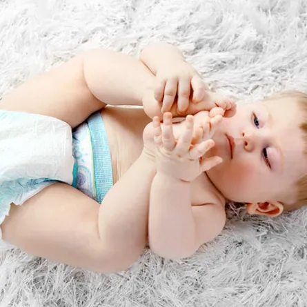 كيفية تغيير الحفاض للرضيع