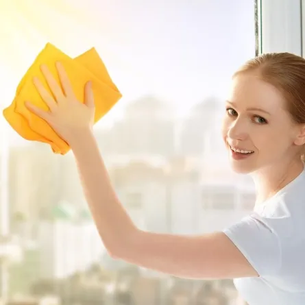 طريقة تنظيف الزجاج من الدهون