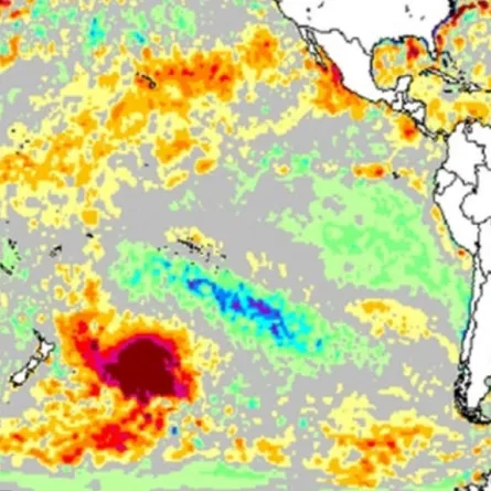 بقع حمراء في المحيط الهادي تثير حيرة العلماء