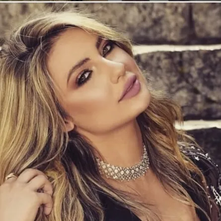 أنجيلا بشارة - الصورة من تصوير خاص بسيدتي