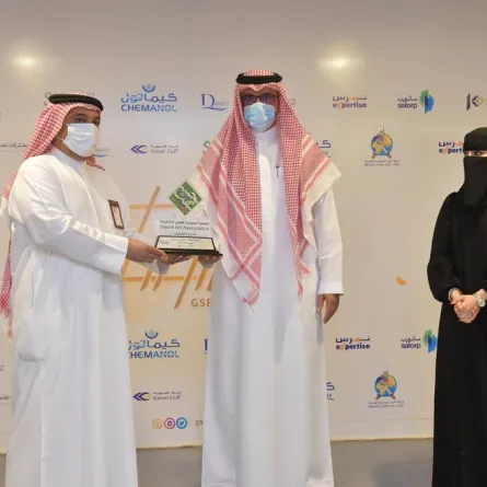 افتتاح معرض برواز الفني بمشاركة 37 فنانًا تشكيليًّا ومصورًا فوتوغرافيًّا بالجبيل الصناعية