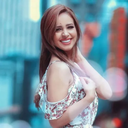 رنا سماحة.. الصورة من حسابها على انستقرام