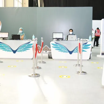 طلاب الجامعات السعودية يشاركون كمتطوعين في المزاد الدولي لمزارع إنتاج الصقور