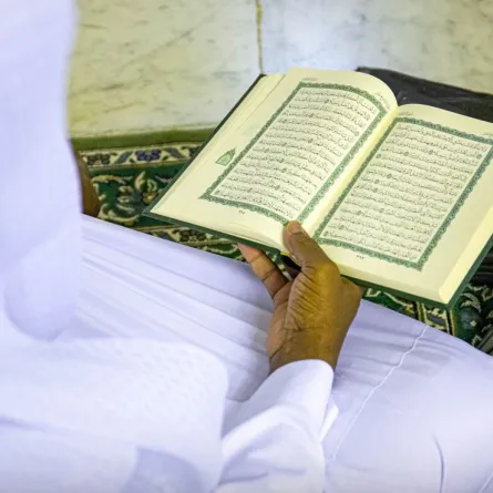 كلية الحرم المكي الشريف تباشر العودة الحضورية للتعليم بفترات لا تتعارض مع دخول المصلين 