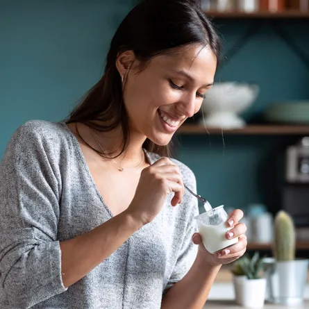 اللبن الرائب أم الزبادي: أيهما أكثر صحة وأفضل لفقدان الوزن؟