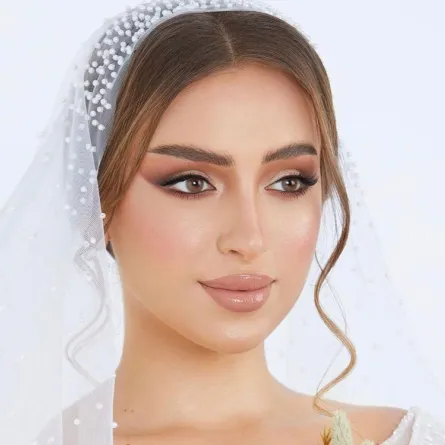 مكياج لإخفاء البقع الداكنة للعروس