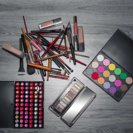 صلاحية مستحضرات المكياج