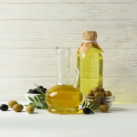 فوائد زيت الزيتون على الريق للنساء مذهلة