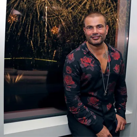 عمرو دياب يطلق خط أزياء يحمل اسمه .. للشباب فقط