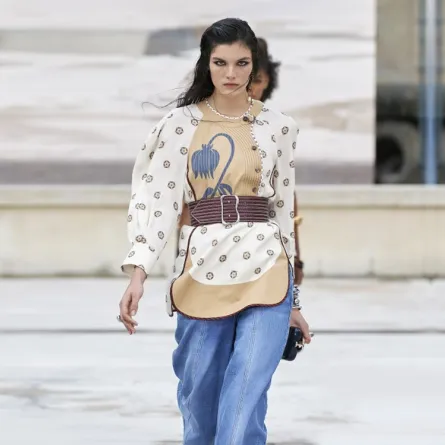 الجينز بأسلوب عصري