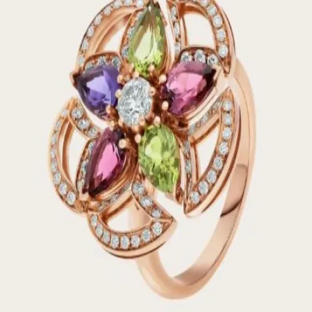 مجوهرات مرصعة بالأحجار الكريمة الملونة للصيف 