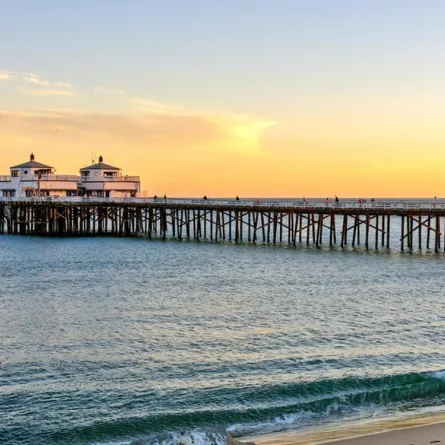 أماكن سياحيّة ونشاطات في ماليبو