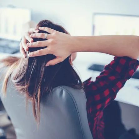 دراسة جديدة: الجلوس 8 ساعات يضاعف خطر الإصابة بالسكتة الدماغية