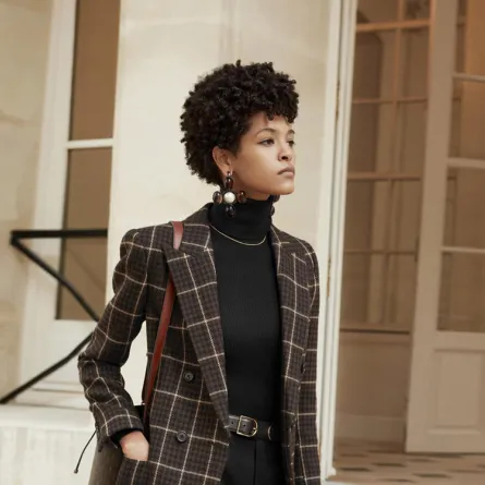 جاكيت بلايزر من إيف سان لوران