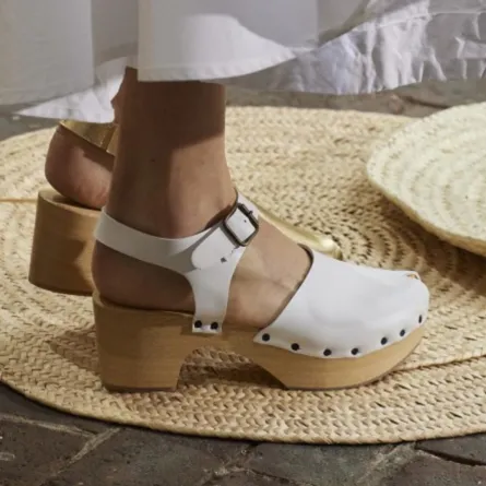 صندل جلد من Daniela Gregis