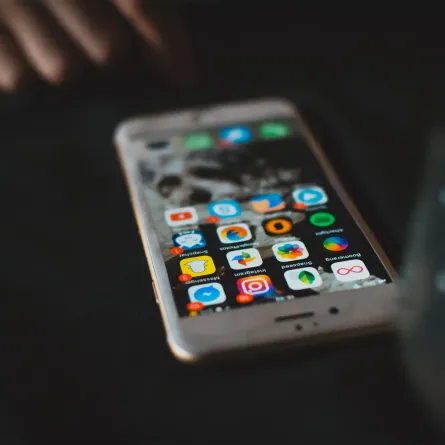 تطبيقات التواصل الاجتماعي