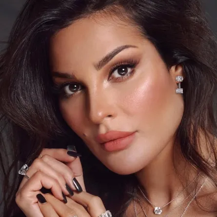 النجمة نادين نسيب نجيم.. الصورة من حسابها على انستغرام