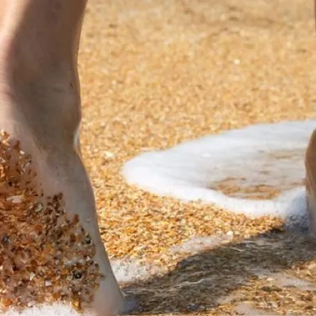 فوائد المشي بأقدام حافية