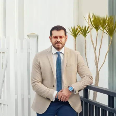 عمرو يوسف - الصورة من صفحته الرسمية على الفيسبوك