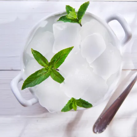 مكعبات الثلج لإنقاص الوزن.. هل هو ريجيم فعّال؟