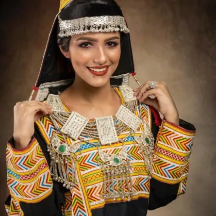 زي نسائي من جنوب السعودية