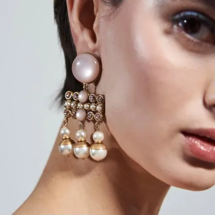 أقراط من جورجيو أرماني