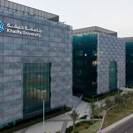 جامعة خليفة الثانية عربياً في تصنيف مؤشر "نيتشر" 2021
