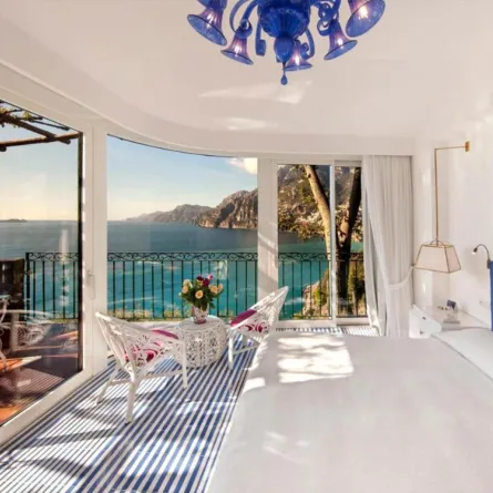 أفضل فنادق بوسيتانو لإقامة رومانسية جاذبة للأزواج