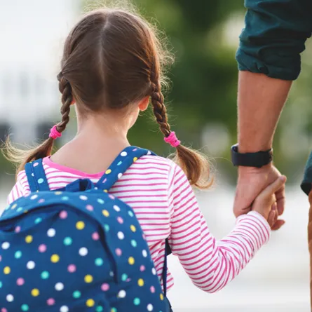 نصائح عند ذهاب الطفل للحضانة أو المدرسة، وعند عودته منها