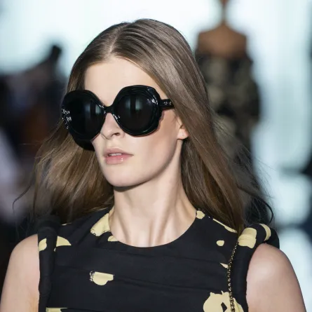 نظارات شمسية سوداء