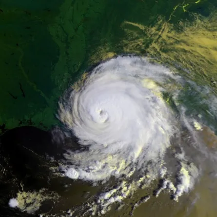 السفارة السعودية في واشنطن تحذر مواطنيها من إعصار إيدا