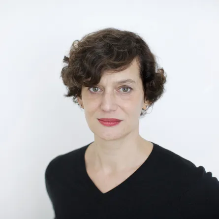 د. ثريا نجيم © وكالة متاحف فرنسا - تصوير جوليان شاتلين