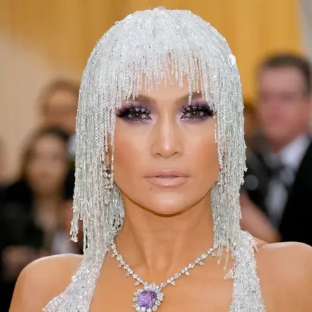 مكياج وتسريحات شعر النجمات