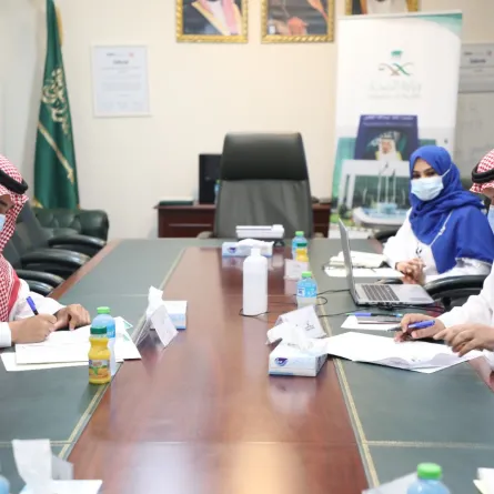 اتفاقية بين مجمع الملك عبدالله الطبي و  عيادات الأعمال  لرعاية الأفكار الريادية والمبادرات الإبداعية