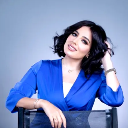 إيمان الحسيني تنشر صورة من كواليس "عند شارع 9"