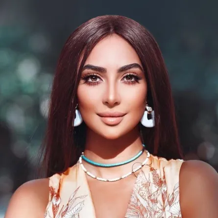 استوحي إطلالاتك بالمجوهرات من نور الغندور 