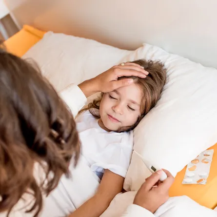 هل تختلف معاملة الطفل المريض من مرض لآخر؟