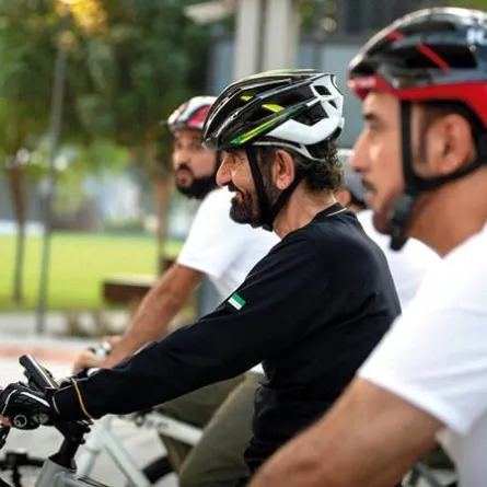 الشيخ محمد بن راشد يتفقد معرض إكسبو