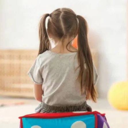 كيفية التعامل مع سلوكيات الطفل المتوحد