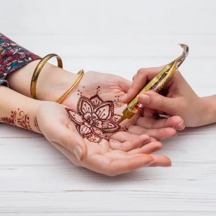 نقش حناء ناعم لعروس 2022