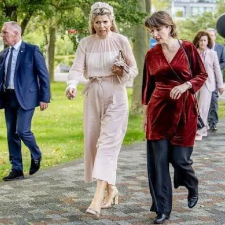 الملكة ماكسيما في حديقة SURF للعلوم- الصورة من موقع New my royals