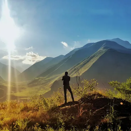 الشمس تشرق على جبال كارتشي شمال إكوادور-  من موقع الامم المتحدة