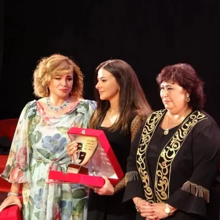 دنيا سمير غانم من حفل التكريم - الصورة من حساب المهرجان القومي للمسرح على الفيس بوك