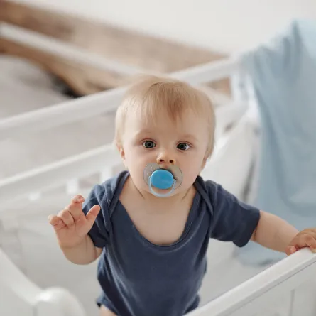 يجب فطام الطفل عن اللهاية